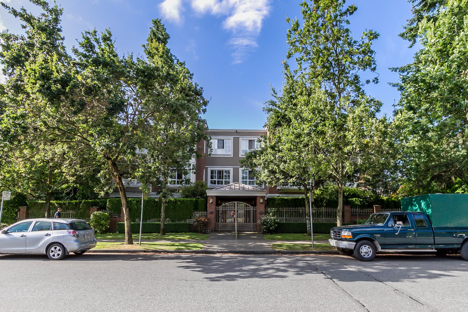 #202 1010 W 42nd Avenue, Vancouver, British Columbia  V6M 2A8 - Photo 1 - V1136081